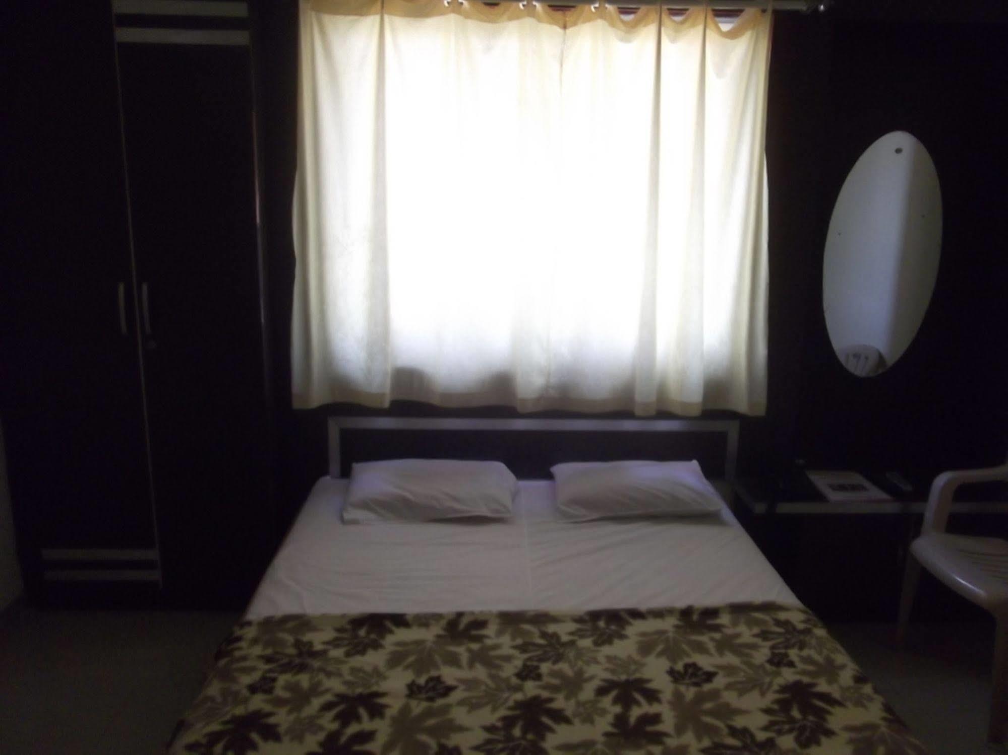 Hotel Rajyog Ranjangaon Ganpati Bagian luar foto