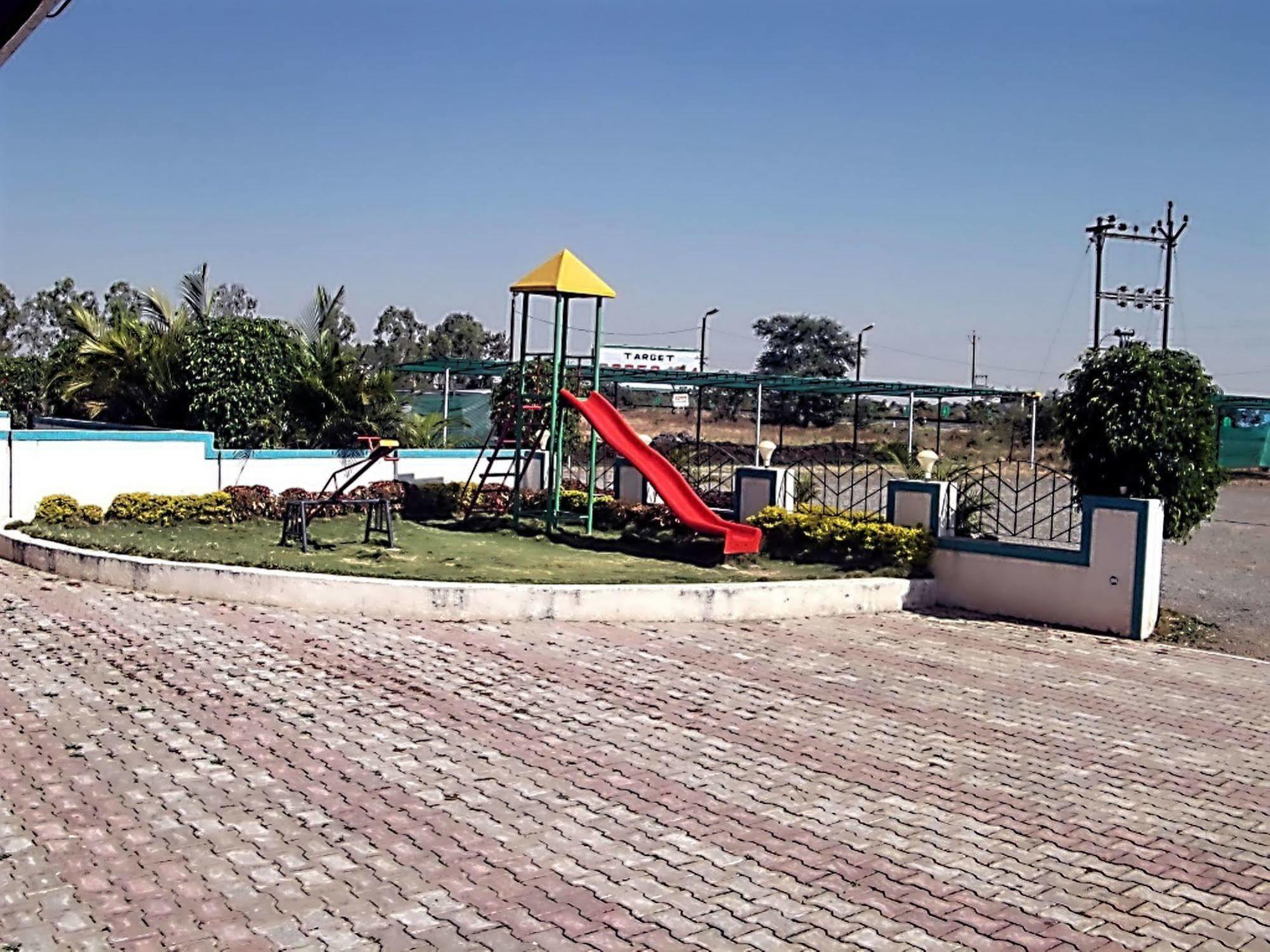 Hotel Rajyog Ranjangaon Ganpati Bagian luar foto